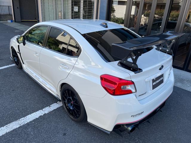 ＷＲＸ ＳＴＩ タイプＲＡ－Ｒ　ワンオーナー　５００台限定車　ＰＲＯＶＡカスタム　ＶＡＲＩＳカーボンボンネット／エアロ／ＧＴウィング　フジツボチタンマフラー　レカロＲＳ－Ｇ　オーリンズ車高調　ブレンボキャリパー　ＢＢＳ１８ＡＷ（8枚目）