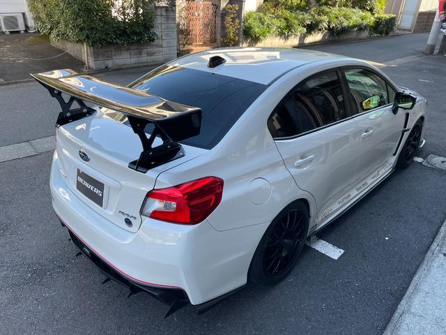 ＷＲＸ ＳＴＩ タイプＲＡ－Ｒ　ワンオーナー　５００台限定車　ＰＲＯＶＡカスタム　ＶＡＲＩＳカーボンボンネット／エアロ／ＧＴウィング　フジツボチタンマフラー　レカロＲＳ－Ｇ　オーリンズ車高調　ブレンボキャリパー　ＢＢＳ１８ＡＷ（9枚目）