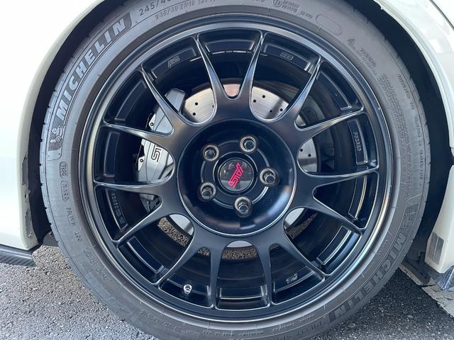 ＷＲＸ ＳＴＩ タイプＲＡ－Ｒ　ワンオーナー　５００台限定車　ＰＲＯＶＡカスタム　ＶＡＲＩＳカーボンボンネット／エアロ／ＧＴウィング　フジツボチタンマフラー　レカロＲＳ－Ｇ　オーリンズ車高調　ブレンボキャリパー　ＢＢＳ１８ＡＷ（20枚目）