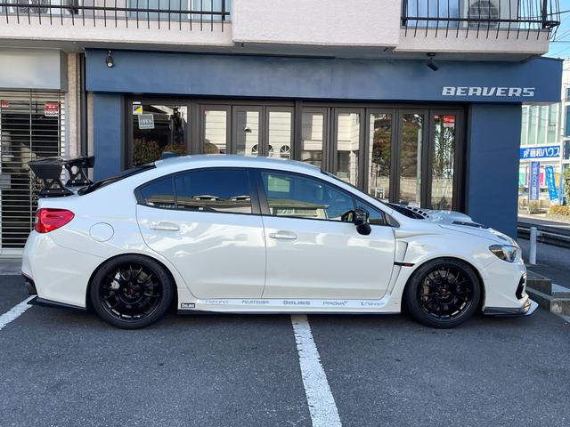 ＷＲＸ ＳＴＩ タイプＲＡ－Ｒ　ワンオーナー　５００台限定車　ＰＲＯＶＡカスタム　ＶＡＲＩＳカーボンボンネット／エアロ／ＧＴウィング　フジツボチタンマフラー　レカロＲＳ－Ｇ　オーリンズ車高調　ブレンボキャリパー　ＢＢＳ１８ＡＷ（75枚目）