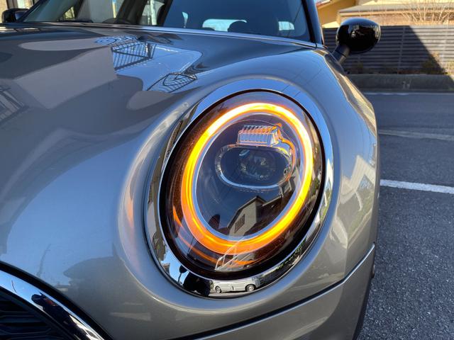 ＭＩＮＩ クーパーＳＤ　クラブマン　ワンオーナー　ブラックレザー　パワーシート　シートヒーター　純正ナビ　バックカメラ　ミラーＥＴＣ　ＬＥＤヘッドライト　１８インチＡＷ　パドルシフト　アダプティブクルーズコントロール（50枚目）