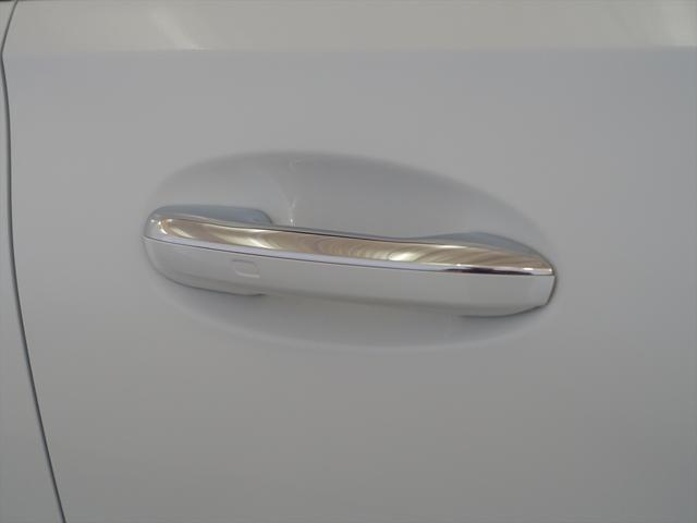 Ｃクラス Ｃ２２０　ｄ　アバンギャルド　ＡＭＧライン　ベーシックパッケージ　Ｂｌｕｅｔｏｏｔｈ接続　ＥＴＣ　ＬＥＤヘッドライト　ＴＶ　アイドリングストップ　クルーズコントロール　コネクテッド機能　サイドカメラ　サンルーフ・ガラスルーフ　シートヒーター（27枚目）