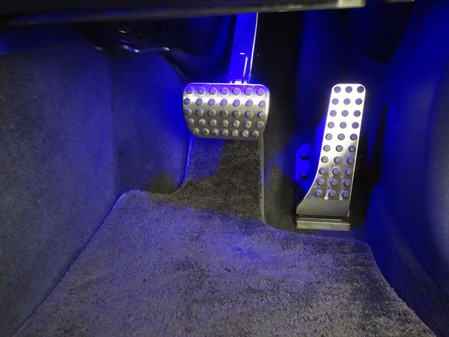 Ｃクラス Ｃ２２０　ｄ　アバンギャルド　ＡＭＧライン　ベーシックパッケージ　Ｂｌｕｅｔｏｏｔｈ接続　ＥＴＣ　ＬＥＤヘッドライト　ＴＶ　アイドリングストップ　クルーズコントロール　コネクテッド機能　サイドカメラ　サンルーフ・ガラスルーフ　シートヒーター（28枚目）