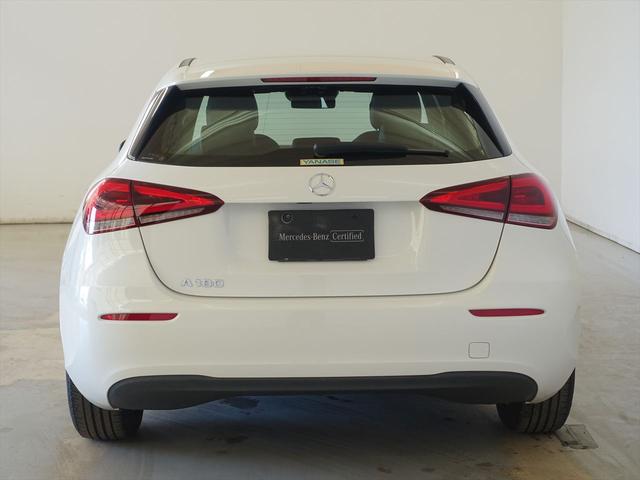 Ａクラス Ａ１８０　レーダーセーフティパッケージ　ナビゲーションパッケージ　Ｂｌｕｅｔｏｏｔｈ接続　ＥＴＣ　ＬＥＤヘッドライト　ＴＶ　アイドリングストップ　クルーズコントロール　コネクテッド機能　トランクスルー　ナビ（3枚目）