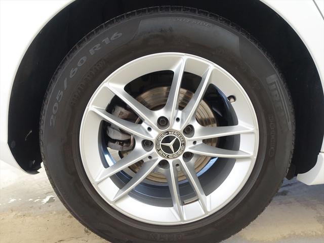 Ａクラス Ａ１８０　レーダーセーフティパッケージ　ナビゲーションパッケージ　Ｂｌｕｅｔｏｏｔｈ接続　ＥＴＣ　ＬＥＤヘッドライト　ＴＶ　アイドリングストップ　クルーズコントロール　コネクテッド機能　トランクスルー　ナビ（32枚目）