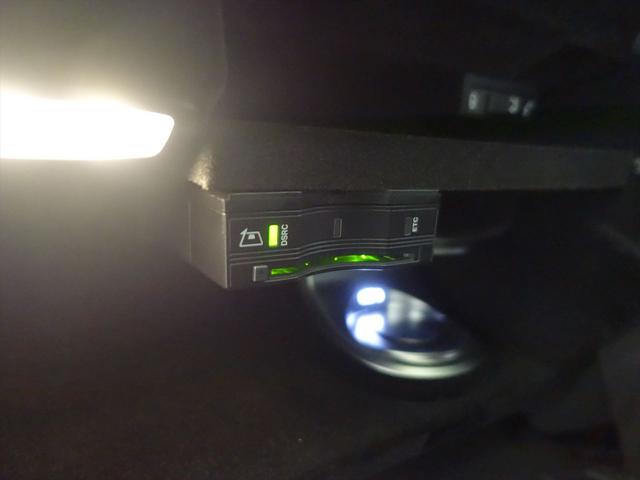 Cクラス C220 d アバンギャルド AMGライン レザーエクスクルーシブパッケージ Bluetooth接続 CD DVD再生 ETC LEDヘッドライト TV アイドリングストップ クルーズコントロール シートヒーター トランクスルー ナビ(20枚目)