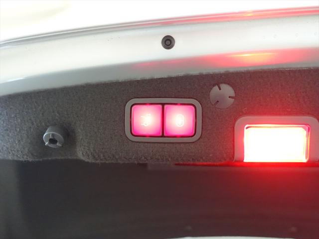 Cクラス C220 d アバンギャルド AMGライン レザーエクスクルーシブパッケージ Bluetooth接続 CD DVD再生 ETC LEDヘッドライト TV アイドリングストップ クルーズコントロール シートヒーター トランクスルー ナビ(27枚目)