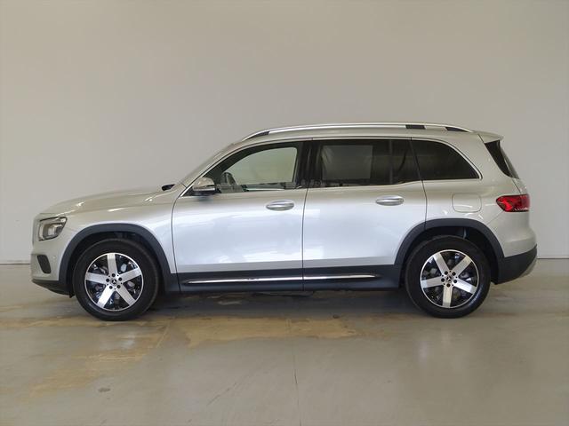 ＧＬＢ ＧＬＢ２００　ｄ　４ＭＡＴＩＣ　３列シート　Ｂｌｕｅｔｏｏｔｈ接続　ＥＴＣ　ＬＥＤヘッドライト　ＴＶ　アイドリングストップ　クルーズコントロール　コネクテッド機能　サイドカメラ　シートヒーター　トランクスルー　ナビ　バックモニター（5枚目）