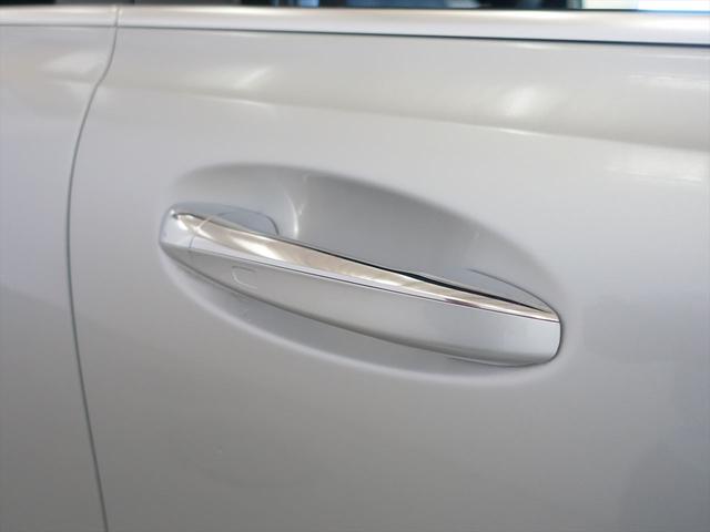 ＧＬＢ ＧＬＢ２００　ｄ　４ＭＡＴＩＣ　３列シート　Ｂｌｕｅｔｏｏｔｈ接続　ＥＴＣ　ＬＥＤヘッドライト　ＴＶ　アイドリングストップ　クルーズコントロール　コネクテッド機能　サイドカメラ　シートヒーター　トランクスルー　ナビ　バックモニター（25枚目）