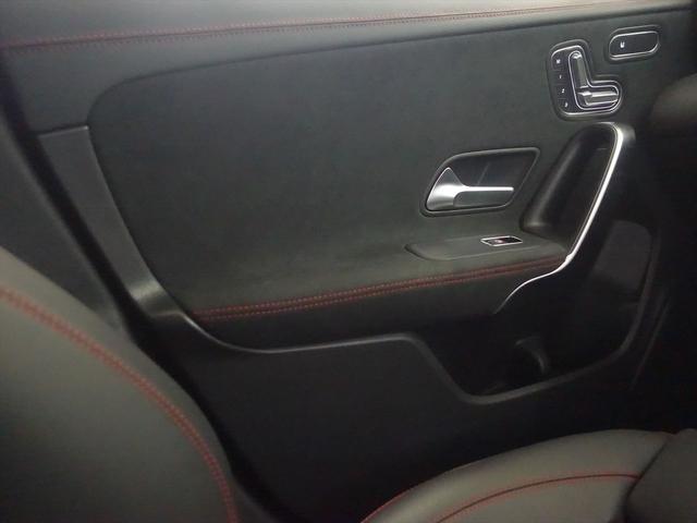 ＣＬＡクラス ＣＬＡ２５０　４ＭＡＴＩＣ　ＡＭＧライン　Ｂｌｕｅｔｏｏｔｈ接続　ＥＴＣ　ＬＥＤヘッドライト　アイドリングストップ　クルーズコントロール　コネクテッド機能　シートヒーター　トランクスルー　ナビ　バックモニター　パワーシート　フロアマット（14枚目）