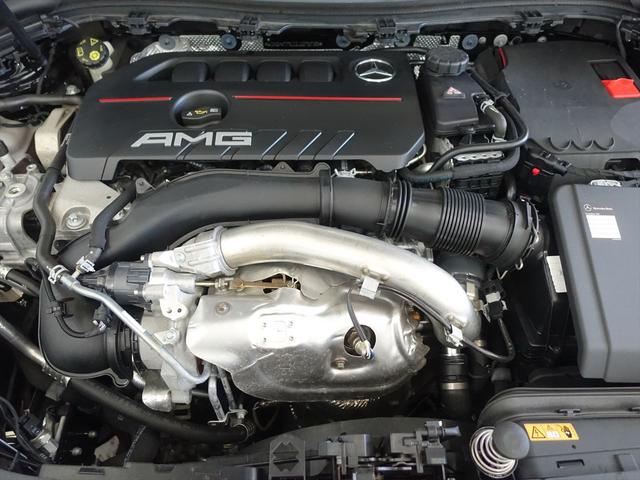 GLAクラス GLA35 4MATIC AMGパフォーマンスパッケージ AMGアドバンスドパッケージ ナビゲーションパッケージ Bluetooth接続 ETC LEDヘッドライト TV アイドリングストップ クルーズコントロール(9枚目)