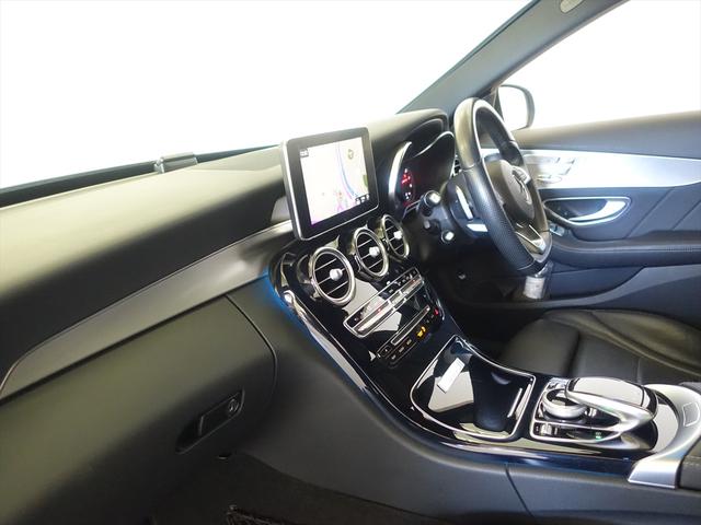 Ｃクラス Ｃ１８０　ローレウスエディション　レーダーセーフティパッケージ　Ｂｌｕｅｔｏｏｔｈ接続　ＣＤ　ＤＶＤ再生　ＥＴＣ　ＬＥＤヘッドライト　ＴＶ　アイドリングストップ　クルーズコントロール　コネクテッド機能　シートヒーター　トランクスルー（19枚目）