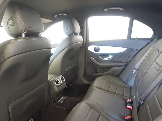 Ｃクラス Ｃ１８０　ローレウスエディション　レーダーセーフティパッケージ　Ｂｌｕｅｔｏｏｔｈ接続　ＣＤ　ＤＶＤ再生　ＥＴＣ　ＬＥＤヘッドライト　ＴＶ　アイドリングストップ　クルーズコントロール　コネクテッド機能　シートヒーター　トランクスルー（23枚目）