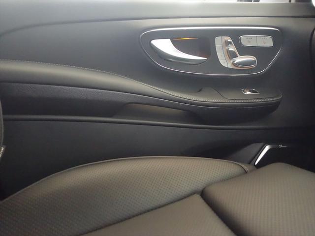 Ｖクラス Ｖ２２０　ｄ　エクスクルーシブ　ロング　プラチナスイート　３列シート　Ｂｌｕｅｔｏｏｔｈ接続　ＥＴＣ　ＬＥＤヘッドライト　ＴＶ　アイドリングストップ　オットマン　クルーズコントロール　サイドカメラ　サンルーフ・ガラスルーフ　シートエアコン　シートヒーター（14枚目）