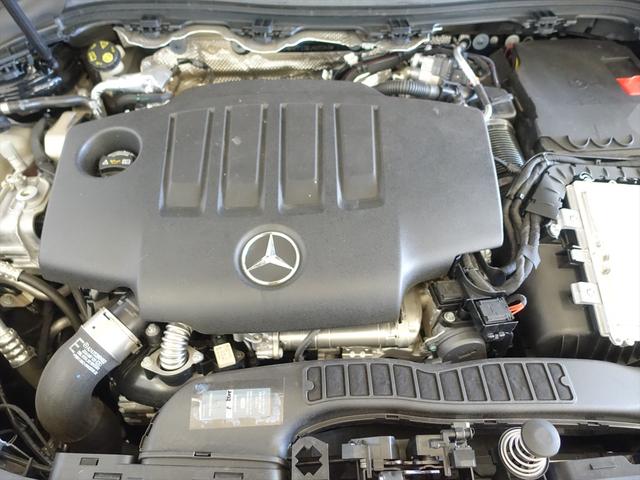 ＧＬＡクラス ＧＬＡ２００　ｄ　４ＭＡＴＩＣ　Ｂｌｕｅｔｏｏｔｈ接続　ＥＴＣ　ＬＥＤヘッドライト　ＴＶ　アイドリングストップ　クルーズコントロール　コネクテッド機能　サイドカメラ　サンルーフ・ガラスルーフ　シートヒーター　トランクスルー　ナビ（9枚目）