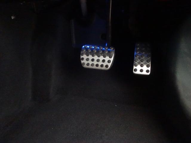 GLB GLB200 d 4MATIC AMGラインパッケージ 3列シート Bluetooth接続 ETC LEDヘッドライト TV アイドリングストップ クルーズコントロール コネクテッド機能 サイドカメラ シートヒーター トランクスルー(28枚目)