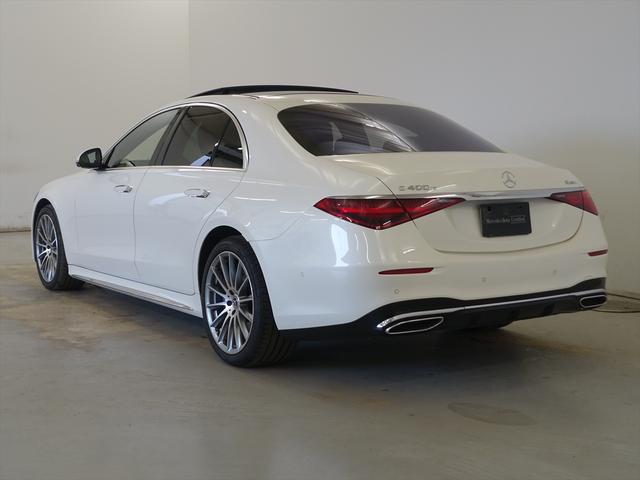 Ｓクラス Ｓ４００　ｄ　４ＭＡＴＩＣ　ＡＭＧライン　レザーエクスクルーシブパッケージ　ベーシックパッケージ　Ｂｌｕｅｔｏｏｔｈ接続　ＥＴＣ　ＬＥＤヘッドライト　ＴＶ　アイドリングストップ　クルーズコントロール　コネクテッド機能　サイドカメラ（4枚目）