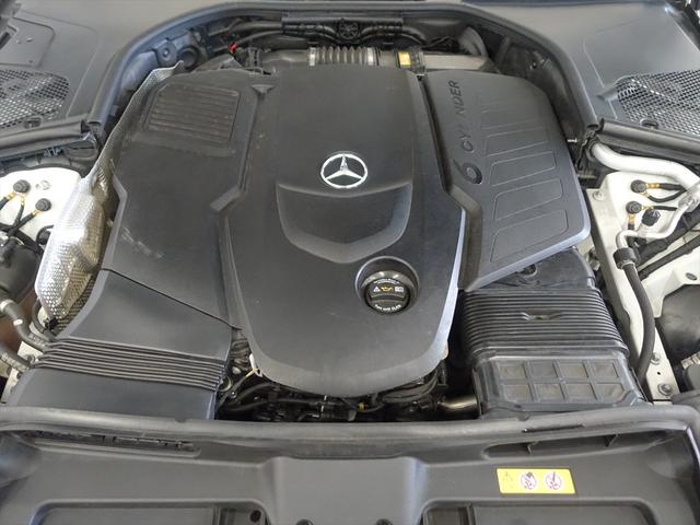 Ｓクラス Ｓ４００　ｄ　４ＭＡＴＩＣ　ＡＭＧライン　レザーエクスクルーシブパッケージ　ベーシックパッケージ　Ｂｌｕｅｔｏｏｔｈ接続　ＥＴＣ　ＬＥＤヘッドライト　ＴＶ　アイドリングストップ　クルーズコントロール　コネクテッド機能　サイドカメラ（9枚目）
