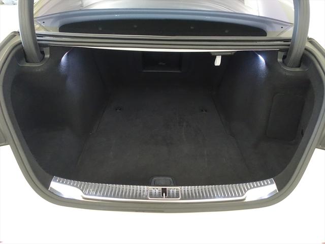 Ｓクラス Ｓ４００　ｄ　４ＭＡＴＩＣ　ＡＭＧライン　レザーエクスクルーシブパッケージ　ベーシックパッケージ　Ｂｌｕｅｔｏｏｔｈ接続　ＥＴＣ　ＬＥＤヘッドライト　ＴＶ　アイドリングストップ　クルーズコントロール　コネクテッド機能　サイドカメラ（27枚目）