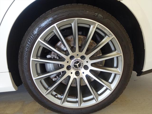 Ｓクラス Ｓ４００　ｄ　４ＭＡＴＩＣ　ＡＭＧライン　レザーエクスクルーシブパッケージ　ベーシックパッケージ　Ｂｌｕｅｔｏｏｔｈ接続　ＥＴＣ　ＬＥＤヘッドライト　ＴＶ　アイドリングストップ　クルーズコントロール　コネクテッド機能　サイドカメラ（32枚目）