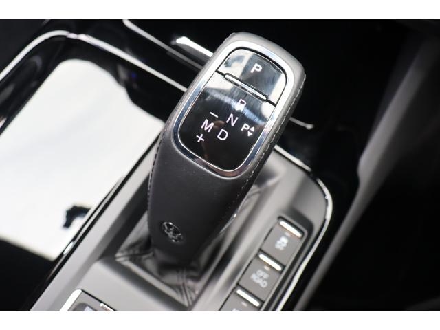 レヴァンテ ＧＴハイブリッド　コンフォートパッケージ　フル・プレミアムレザー（ネロ）　スポーツシート　Ｂ＆Ｗサウンドシステム　リアドア拡張キーレス　パノラマガラスサンルーフ　ブラック・キャリパー　２１ＡＷ（ヘリオス）（28枚目）