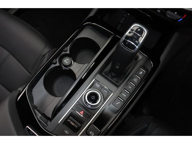 レヴァンテ ＧＴハイブリッド　コンフォートパッケージ　フル・プレミアムレザー（ネロ）　スポーツシート　Ｂ＆Ｗサウンドシステム　リアドア拡張キーレス　パノラマガラスサンルーフ　ブラック・キャリパー　２１ＡＷ（ヘリオス）（30枚目）