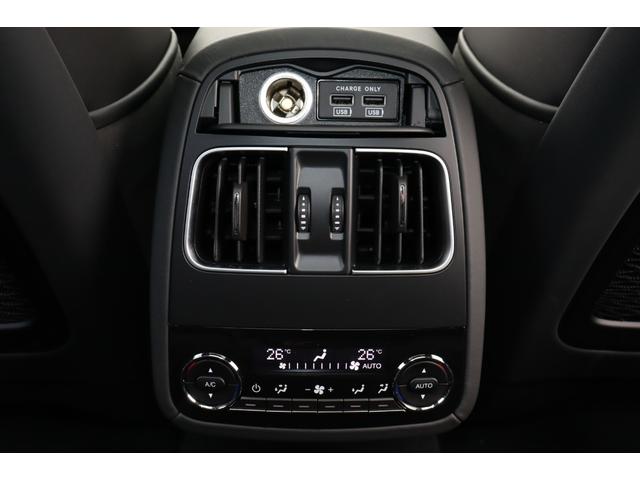 レヴァンテ ＧＴハイブリッド　コンフォートパッケージ　フル・プレミアムレザー（ネロ）　スポーツシート　Ｂ＆Ｗサウンドシステム　リアドア拡張キーレス　パノラマガラスサンルーフ　ブラック・キャリパー　２１ＡＷ（ヘリオス）（36枚目）