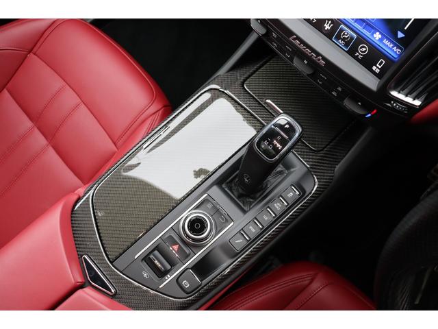 レヴァンテ Ｓグランスポーツ　フル・ナチュラルドリルドレザー（ロッソ）　Ｆシートベンチレーション　ハイグロス・カーボントリム・カーボンパドルシフト　４ゾーンＡ／Ｃ・ハーマンＫ　パノラマＳＲ　２１ＡＷ（ヘリオス）（31枚目）