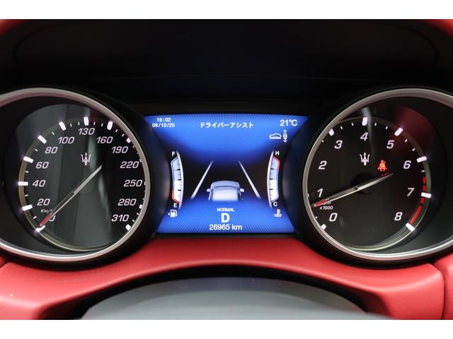 レヴァンテ Ｓグランスポーツ　フル・ナチュラルドリルドレザー（ロッソ）　Ｆシートベンチレーション　ハイグロス・カーボントリム・カーボンパドルシフト　４ゾーンＡ／Ｃ・ハーマンＫ　パノラマＳＲ　２１ＡＷ（ヘリオス）（49枚目）