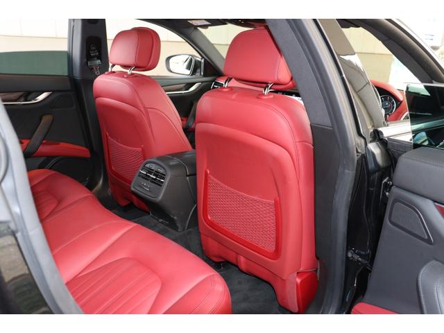 ギブリ ＧＴハイブリッド　ワンオーナー　ツーリングＰ　フル・プレミアムレザー（ロッソ）前後シートヒーター　ヘッドレスト・トライデントステッチ　サラウンドビューカメラ　ガラスＳＲ・レッド・キャリパー　２０ＡＷ（テゼオ）（24枚目）