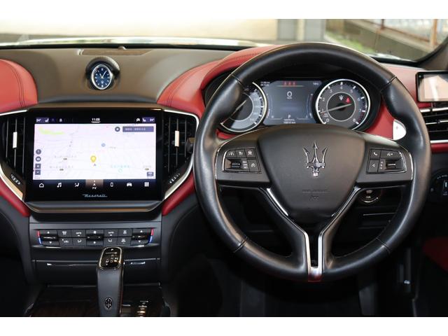 ギブリ ＧＴハイブリッド　ワンオーナー　ツーリングＰ　フル・プレミアムレザー（ロッソ）前後シートヒーター　ヘッドレスト・トライデントステッチ　サラウンドビューカメラ　ガラスＳＲ・レッド・キャリパー　２０ＡＷ（テゼオ）（29枚目）