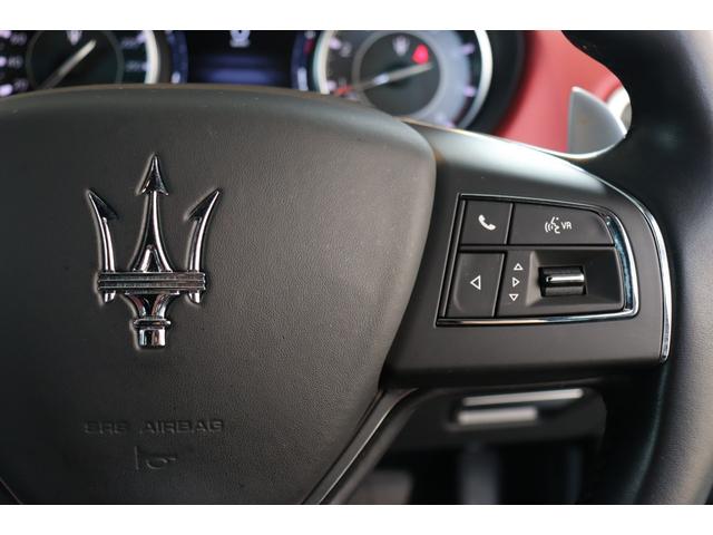 ギブリ ＧＴハイブリッド　ワンオーナー　ツーリングＰ　フル・プレミアムレザー（ロッソ）前後シートヒーター　ヘッドレスト・トライデントステッチ　サラウンドビューカメラ　ガラスＳＲ・レッド・キャリパー　２０ＡＷ（テゼオ）（34枚目）