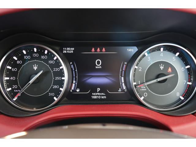 ギブリ ＧＴハイブリッド　ワンオーナー　ツーリングＰ　フル・プレミアムレザー（ロッソ）前後シートヒーター　ヘッドレスト・トライデントステッチ　サラウンドビューカメラ　ガラスＳＲ・レッド・キャリパー　２０ＡＷ（テゼオ）（44枚目）