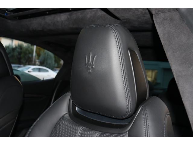 ギブリ モデナ ワンオーナー ツーリングP フル・プレミアムレザー(ネロ) B&Wサウンド 前後シートヒーター Fシートベンチレーション ハイグロスカーボントリム ガラスSR レッドキャリパー・21AW(ティターノ)(22枚目)