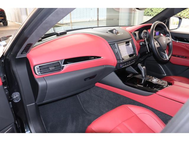 レヴァンテ GTハイブリッド ワンオーナー フル・プレミアムレザー(ロッソ) ヘッドレスト・トライデントステッチ イージーエントリーシステム ハーマンK ソフトクローズドア パノラマSR レッド・キャリパー 21AW(ヘリオス)(19枚目)