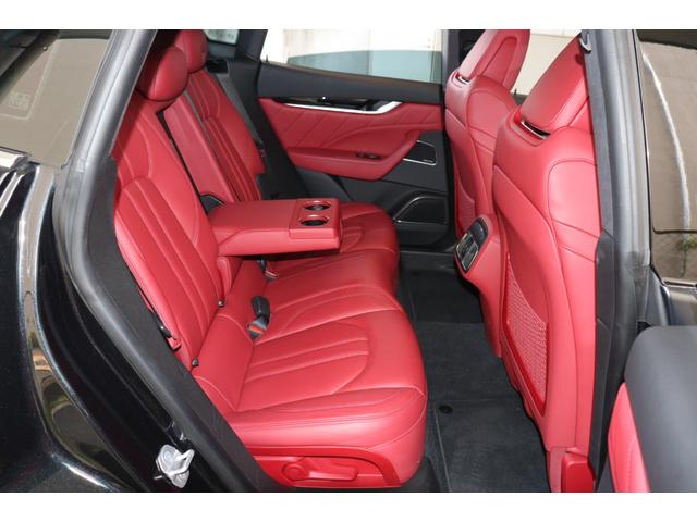 レヴァンテ GTハイブリッド ワンオーナー フル・プレミアムレザー(ロッソ) ヘッドレスト・トライデントステッチ イージーエントリーシステム ハーマンK ソフトクローズドア パノラマSR レッド・キャリパー 21AW(ヘリオス)(24枚目)