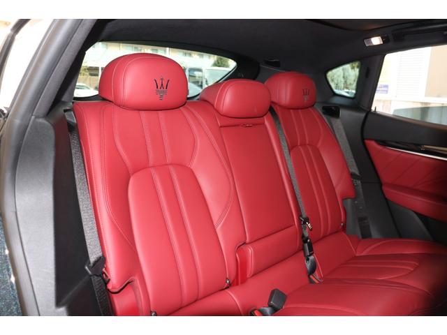 レヴァンテ GTハイブリッド ワンオーナー フル・プレミアムレザー(ロッソ) ヘッドレスト・トライデントステッチ イージーエントリーシステム ハーマンK ソフトクローズドア パノラマSR レッド・キャリパー 21AW(ヘリオス)(25枚目)