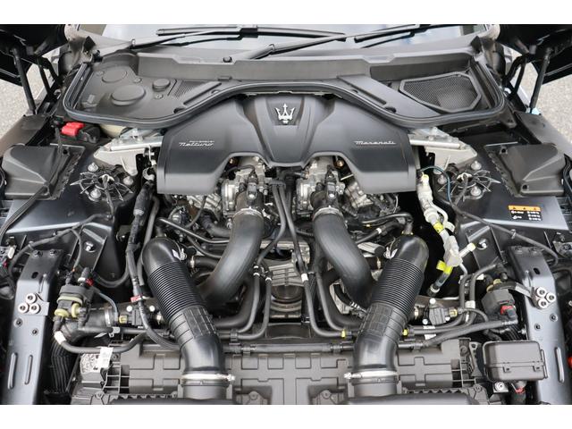 グラントゥーリズモ モデナ ワンオーナー クライメート コンフォート ADASベース スポーツデザインPKG グレージュレザー ラディカウッドトリム レッド・キャリパー 20/21ペガソ鍛造ホイール(グロッシーブラック)(15枚目)