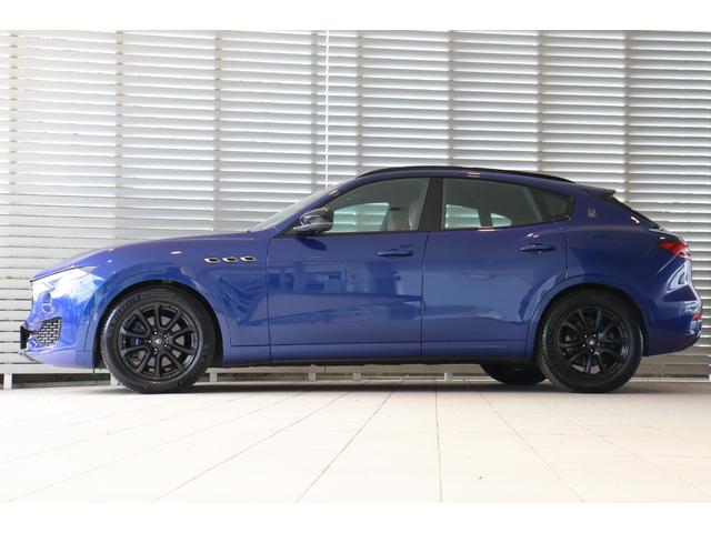 レヴァンテ ベースグレード ディーゼル プレミアム ネリッシモ ドライバーアシスタンスPKG タンレザー ピアノブラックトリム トラフィックサインレゴニクションソフトクローズドア LEDヘッドライト 19AW(ゼフィーロ)(4枚目)