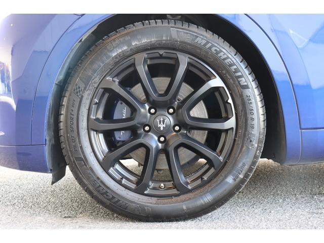 レヴァンテ ベースグレード ディーゼル プレミアム ネリッシモ ドライバーアシスタンスPKG タンレザー ピアノブラックトリム トラフィックサインレゴニクションソフトクローズドア LEDヘッドライト 19AW(ゼフィーロ)(13枚目)