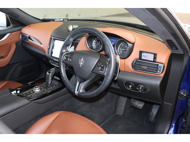 レヴァンテ ベースグレード ディーゼル プレミアム ネリッシモ ドライバーアシスタンスPKG タンレザー ピアノブラックトリム トラフィックサインレゴニクションソフトクローズドア LEDヘッドライト 19AW(ゼフィーロ)(18枚目)