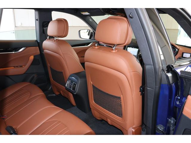 レヴァンテ ベースグレード ディーゼル プレミアム ネリッシモ ドライバーアシスタンスPKG タンレザー ピアノブラックトリム トラフィックサインレゴニクションソフトクローズドア LEDヘッドライト 19AW(ゼフィーロ)(24枚目)