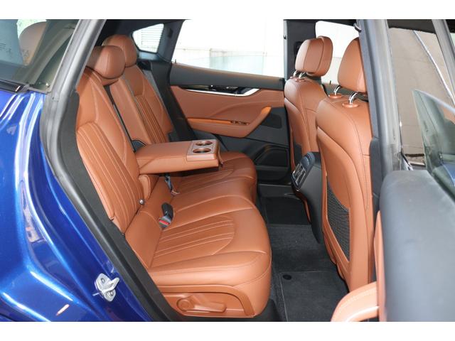 レヴァンテ ベースグレード ディーゼル プレミアム ネリッシモ ドライバーアシスタンスPKG タンレザー ピアノブラックトリム トラフィックサインレゴニクションソフトクローズドア LEDヘッドライト 19AW(ゼフィーロ)(25枚目)