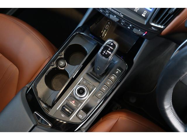 レヴァンテ ベースグレード ディーゼル プレミアム ネリッシモ ドライバーアシスタンスPKG タンレザー ピアノブラックトリム トラフィックサインレゴニクションソフトクローズドア LEDヘッドライト 19AW(ゼフィーロ)(32枚目)