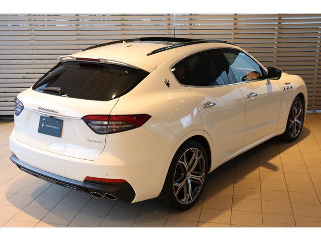 レヴァンテ モデナ ワンオーナー フル・プレミアムレザー(ロッソ) 前後シートヒーター ヘッドレスト・トライデントステッチ ハーマンK ソフトクローズドア パノラマSR レッド・キャリパー 21AW(ヘリオス)(3枚目)