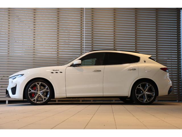 レヴァンテ モデナ ワンオーナー フル・プレミアムレザー(ロッソ) 前後シートヒーター ヘッドレスト・トライデントステッチ ハーマンK ソフトクローズドア パノラマSR レッド・キャリパー 21AW(ヘリオス)(4枚目)