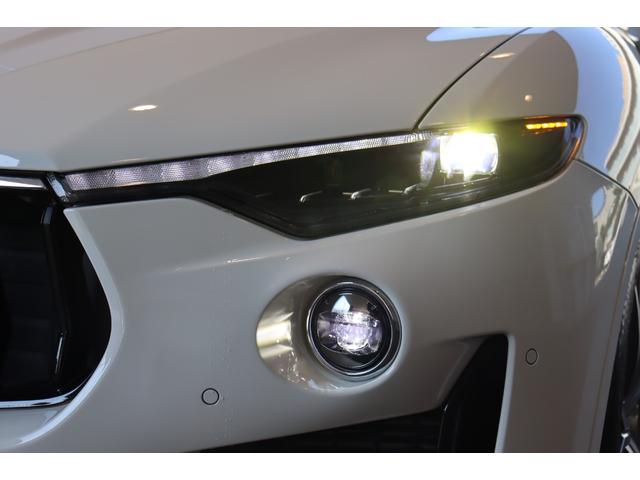 レヴァンテ モデナ ワンオーナー フル・プレミアムレザー(ロッソ) 前後シートヒーター ヘッドレスト・トライデントステッチ ハーマンK ソフトクローズドア パノラマSR レッド・キャリパー 21AW(ヘリオス)(8枚目)