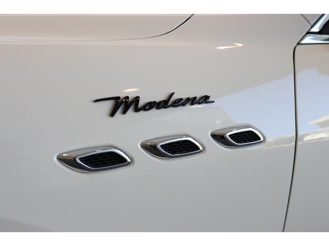 レヴァンテ モデナ ワンオーナー フル・プレミアムレザー(ロッソ) 前後シートヒーター ヘッドレスト・トライデントステッチ ハーマンK ソフトクローズドア パノラマSR レッド・キャリパー 21AW(ヘリオス)(9枚目)