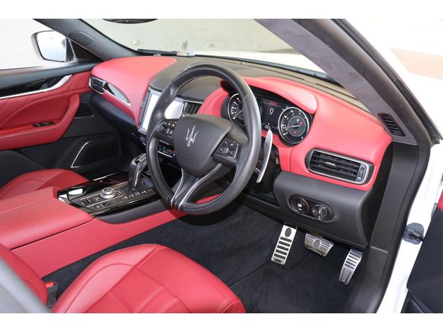 レヴァンテ モデナ ワンオーナー フル・プレミアムレザー(ロッソ) 前後シートヒーター ヘッドレスト・トライデントステッチ ハーマンK ソフトクローズドア パノラマSR レッド・キャリパー 21AW(ヘリオス)(18枚目)