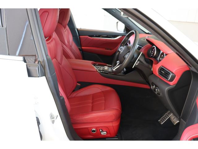 レヴァンテ モデナ ワンオーナー フル・プレミアムレザー(ロッソ) 前後シートヒーター ヘッドレスト・トライデントステッチ ハーマンK ソフトクローズドア パノラマSR レッド・キャリパー 21AW(ヘリオス)(19枚目)